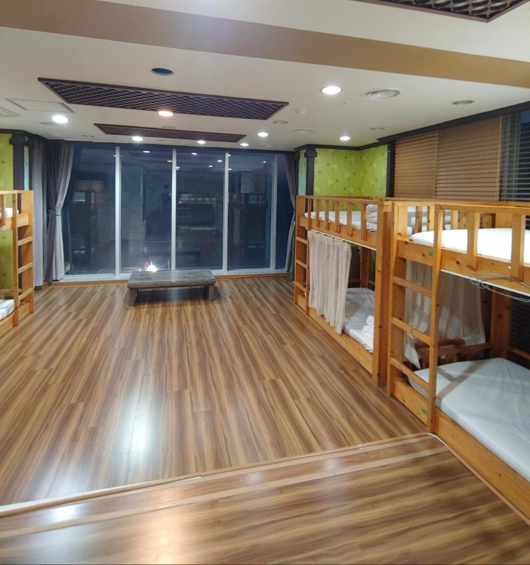 Seom Guesthouse Seogwipo Bagian luar foto